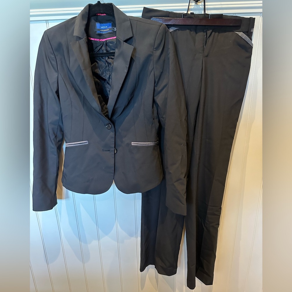 MEXX Ladies Women’s Size 34 Black & Grey 2 Piece Jacket & Pants Suit